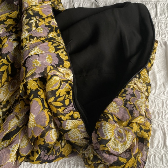 Zara floral one shoulder ruched dress in mauve, gold, black & cream.Side zip. XS - Picture 10 of 12